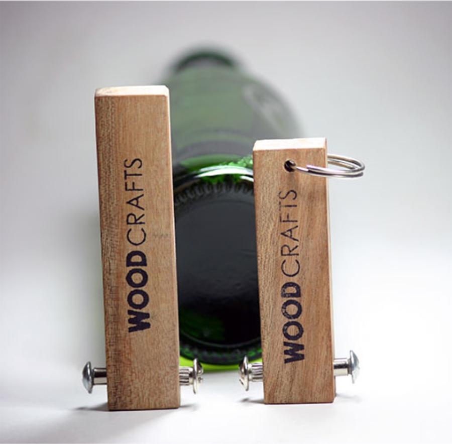 LLAVERO DESTAPADOR DE MADERA A121